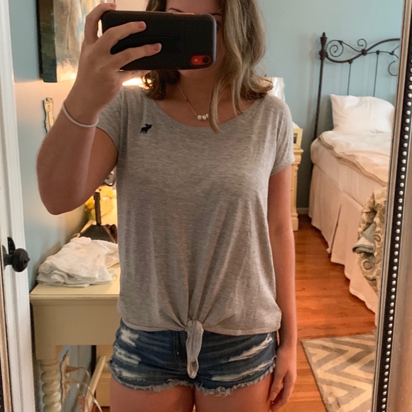 Abercrombie & Fitch Tops - Abercrombie and Fitch gray shirt
